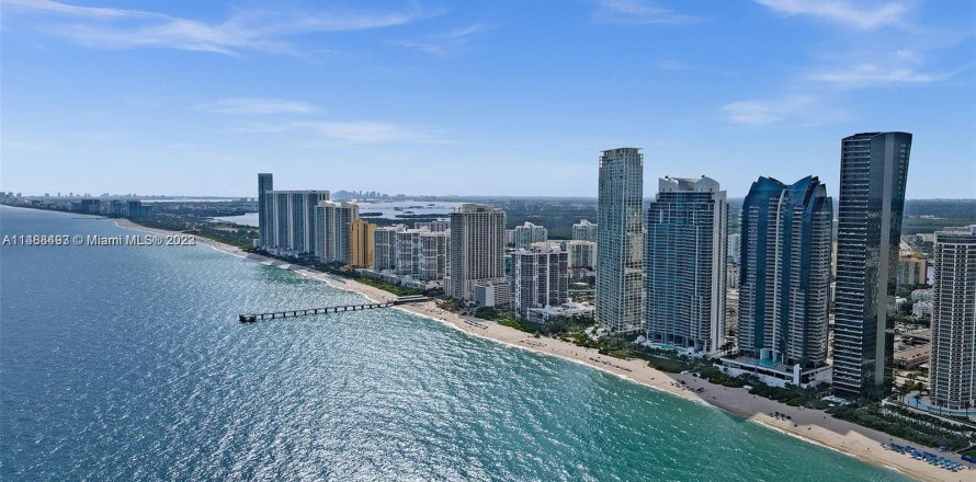 Condo à Sunny Isles Beach, Floride, 2 chambres  № 862097