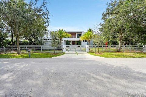 Casa en venta en Pinecrest, Florida, 6 dormitorios, 552.95 m2 № 951808 - foto 3