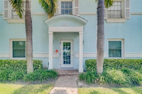 Copropriété à vendre à Saint Petersburg, Floride: 2 chambres, 66.89 m2 № 1350673 - photo 5