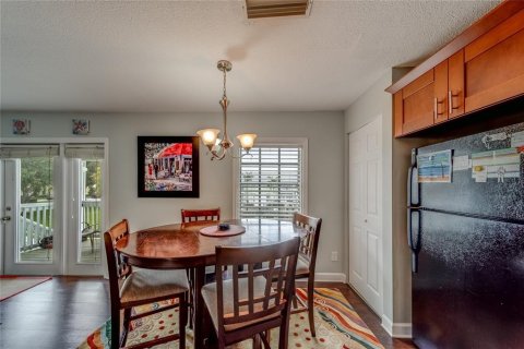 Condo in Saint Petersburg, Florida, 2 bedrooms  № 1350673 - photo 20