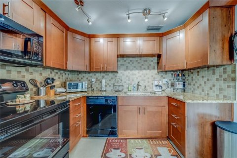 Copropriété à vendre à Saint Petersburg, Floride: 2 chambres, 66.89 m2 № 1350673 - photo 16