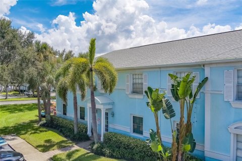 Condo in Saint Petersburg, Florida, 2 bedrooms  № 1350673 - photo 7