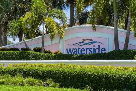 Condo in Saint Petersburg, Florida, 2 bedrooms  № 1350673 - photo 3