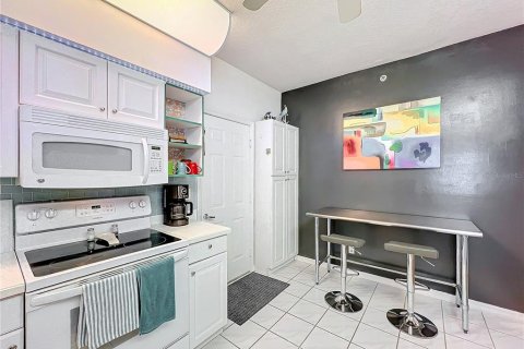 Copropriété à vendre à Bradenton, Floride: 2 chambres, 105.91 m2 № 1350704 - photo 25