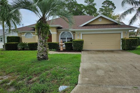 House in Palm Coast, Florida 3 bedrooms, 202.43 sq.m. № 1371671 - photo 1