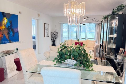 Condominio en venta en Pembroke Pines, Florida, 2 dormitorios, 105.63 m2 № 1237431 - foto 12