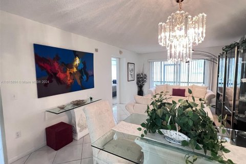 Condominio en venta en Pembroke Pines, Florida, 2 dormitorios, 105.63 m2 № 1237431 - foto 13