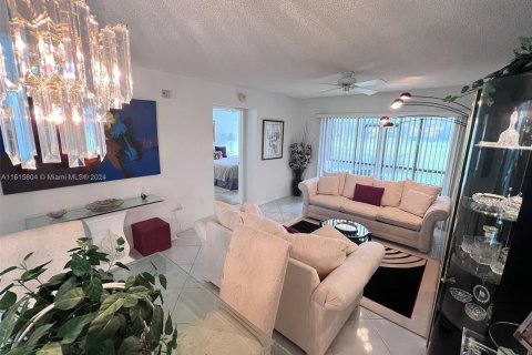 Condominio en venta en Pembroke Pines, Florida, 2 dormitorios, 105.63 m2 № 1237431 - foto 16