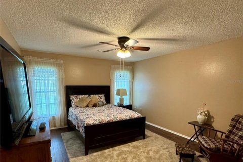 Condo in Port Richey, Florida, 2 bedrooms  № 1261221 - photo 9