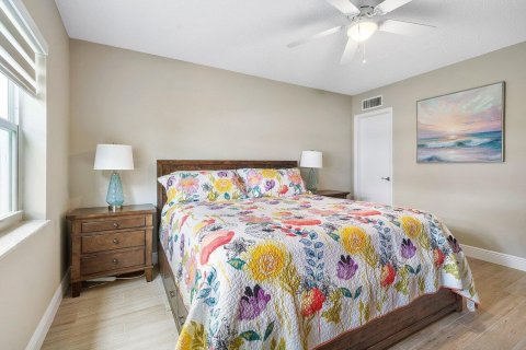 Condo in Lauderdale-by-the-Sea, Florida, 2 bedrooms  № 1099900 - photo 15