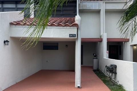 Townhouse in Lauderhill, Florida 2 bedrooms № 818864 - photo 18