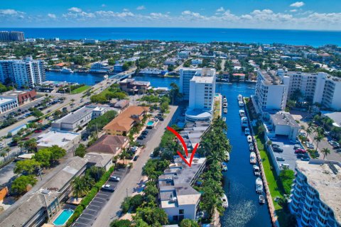 Touwnhouse à vendre à Fort Lauderdale, Floride: 2 chambres, 150.97 m2 № 1100383 - photo 2