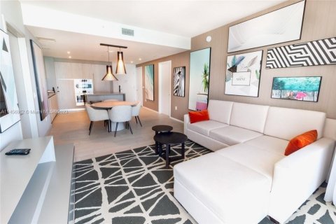 Condominio en venta en Hollywood, Florida, 2 dormitorios, 96.99 m2 № 730170 - foto 13