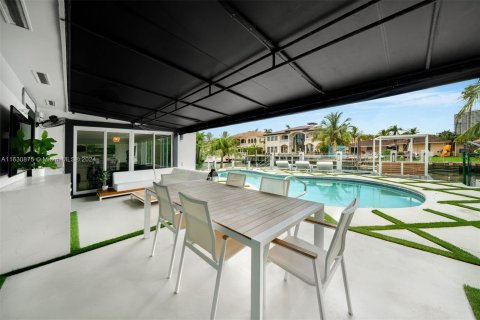 Villa ou maison à vendre à North Miami Beach, Floride: 4 chambres, 261.15 m2 № 1291730 - photo 30