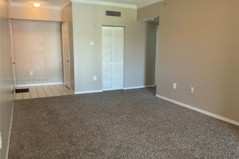 Condominio en venta en Pembroke Pines, Florida, 2 dormitorios, 104.98 m2 № 837228 - foto 4