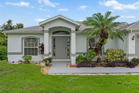 House in North Port, Florida 3 bedrooms, 130.43 sq.m. № 1276874 - photo 9