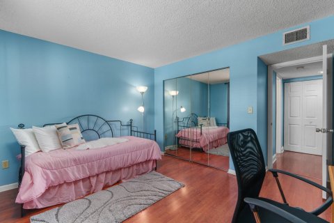 Condo in Weston, Florida, 2 bedrooms  № 1146125 - photo 21