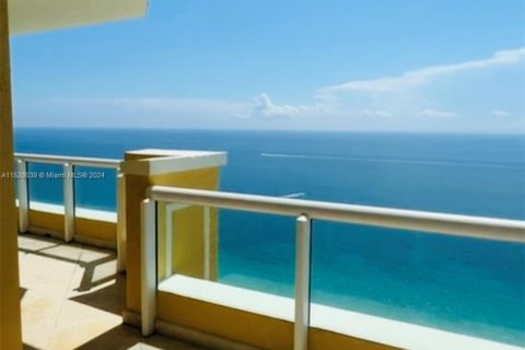 Condominio en venta en Sunny Isles Beach, Florida, 4 dormitorios, 254.18 m2 № 993878 - foto 21