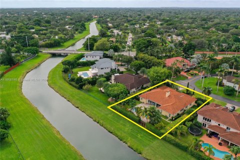 Casa en venta en Palmetto Bay, Florida, 5 dormitorios, 329.8 m2 № 1385787 - foto 7