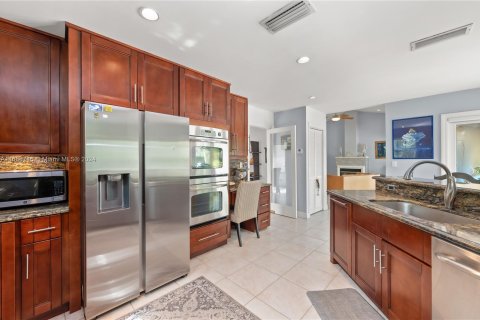 Casa en venta en Palmetto Bay, Florida, 5 dormitorios, 329.8 m2 № 1385787 - foto 25