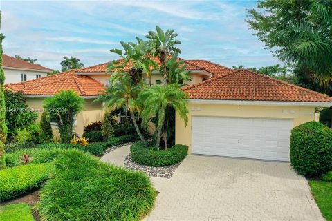 Casa en venta en Palmetto Bay, Florida, 5 dormitorios, 329.8 m2 № 1385787 - foto 2