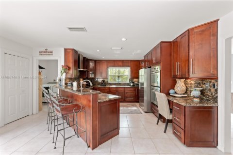 Casa en venta en Palmetto Bay, Florida, 5 dormitorios, 329.8 m2 № 1385787 - foto 23