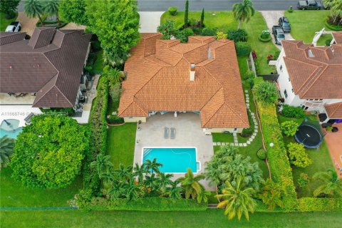 Casa en venta en Palmetto Bay, Florida, 5 dormitorios, 329.8 m2 № 1385787 - foto 5