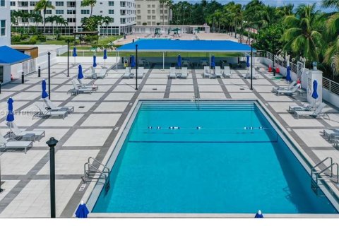 Condo in Miami Beach, Florida, 1 bedroom  № 739752 - photo 3