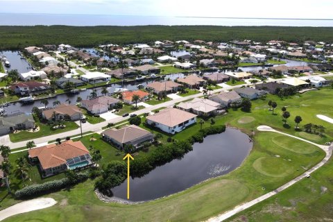 Villa ou maison à vendre à Punta Gorda, Floride: 3 chambres, 175.03 m2 № 748722 - photo 5