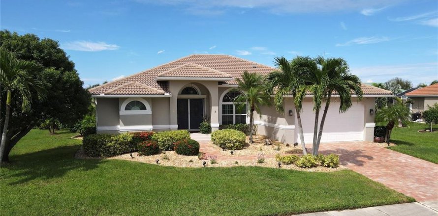 Casa en Punta Gorda, Florida 3 dormitorios, 175.03 m2 № 748722