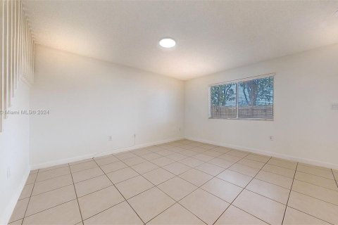 Touwnhouse à vendre à Doral, Floride: 3 chambres, 161.93 m2 № 1294864 - photo 17