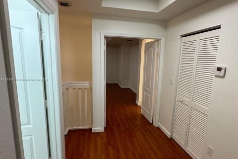 Adosado en venta en Doral, Florida, 3 dormitorios, 161.93 m2 № 1294864 - foto 9