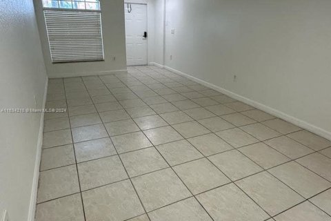 Touwnhouse à vendre à Doral, Floride: 3 chambres, 161.93 m2 № 1294864 - photo 3