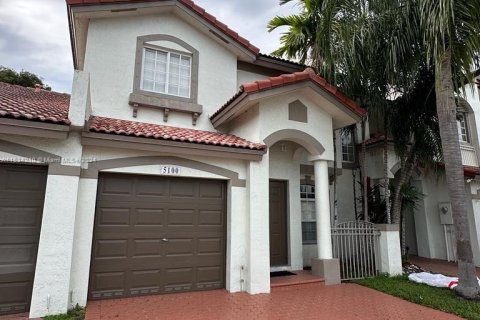 Touwnhouse à vendre à Doral, Floride: 3 chambres, 161.93 m2 № 1294864 - photo 1