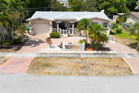 House in Lauderhill, Florida 2 bedrooms, 139.54 sq.m. № 1134856 - photo 25