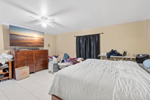 Casa en venta en Lauderhill, Florida, 2 dormitorios, 139.54 m2 № 1134856 - foto 14