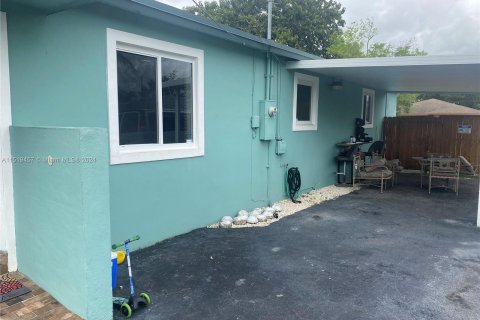 Casa en venta en West Park, Florida, 3 dormitorios, 105.26 m2 № 965298 - foto 5
