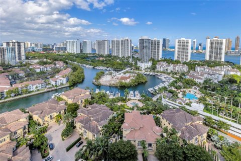 Condominio en venta en Aventura, Florida, 3 dormitorios, 157.56 m2 № 1011758 - foto 11