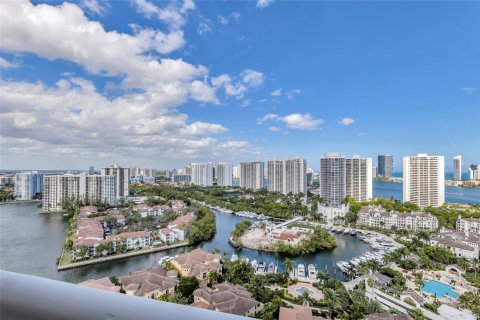 Condominio en venta en Aventura, Florida, 3 dormitorios, 157.56 m2 № 1011758 - foto 3