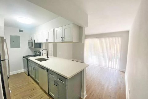 Condominio en venta en Tamarac, Florida, 2 dormitorios, 100.43 m2 № 1011620 - foto 7