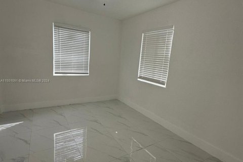 Villa ou maison à vendre à Fort Lauderdale, Floride: 2 chambres, 69.12 m2 № 1145389 - photo 12