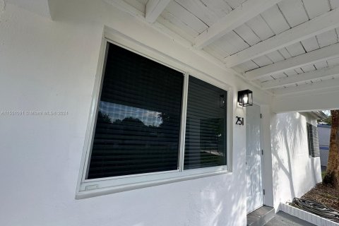 House in Fort Lauderdale, Florida 2 bedrooms, 69.12 sq.m. № 1145389 - photo 16