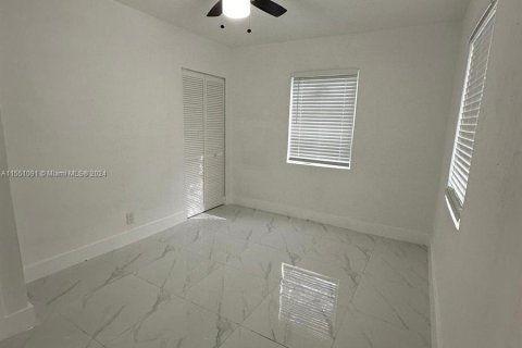 House in Fort Lauderdale, Florida 2 bedrooms, 69.12 sq.m. № 1145389 - photo 25