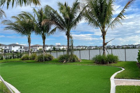 Villa ou maison à vendre à Miramar, Floride: 4 chambres, 251.21 m2 № 1145617 - photo 30