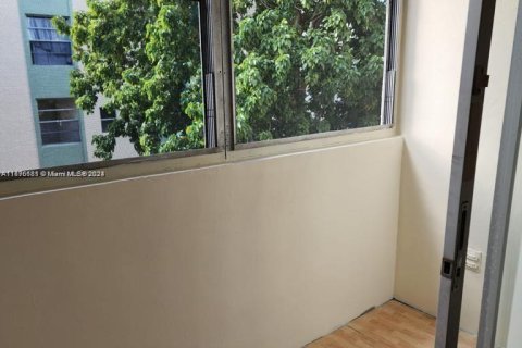 Condominio en venta en Miami, Florida, 2 dormitorios, 96.25 m2 № 1145660 - foto 17