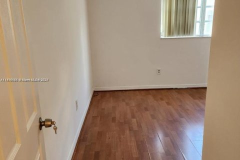 Copropriété à vendre à Miami, Floride: 2 chambres, 96.25 m2 № 1145660 - photo 20