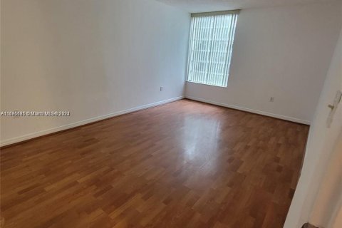 Copropriété à vendre à Miami, Floride: 2 chambres, 96.25 m2 № 1145660 - photo 25