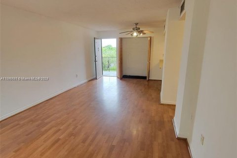 Copropriété à vendre à Miami, Floride: 2 chambres, 96.25 m2 № 1145660 - photo 2