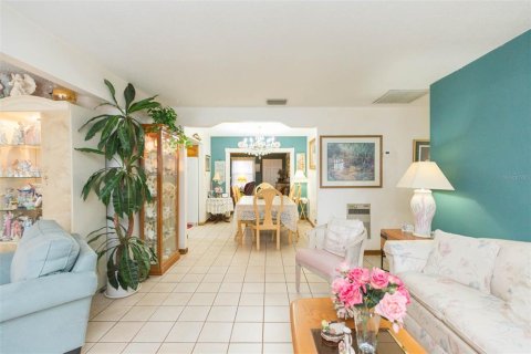 Casa en venta en Tampa, Florida, 4 dormitorios, 179.3 m2 № 1389082 - foto 10