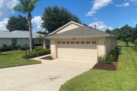 House in Tavares, Florida 3 bedrooms, 155.15 sq.m. № 1374664 - photo 2